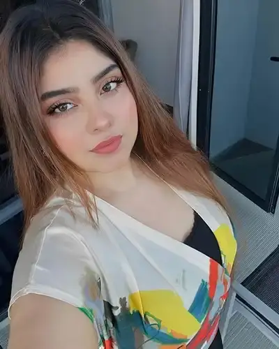 Mahroni Escort